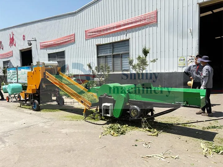 balleuse de ensilage avec coupe-foin et broyeur