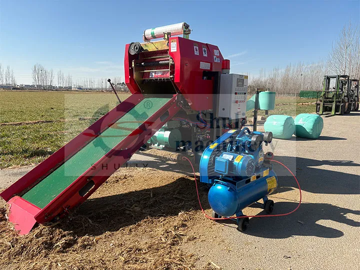 Enrouleur de petite balle ronde d'ensilage